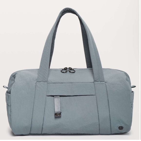 lululemon athletica Handbags - Lululemon On My Level Barrel Bag *16L